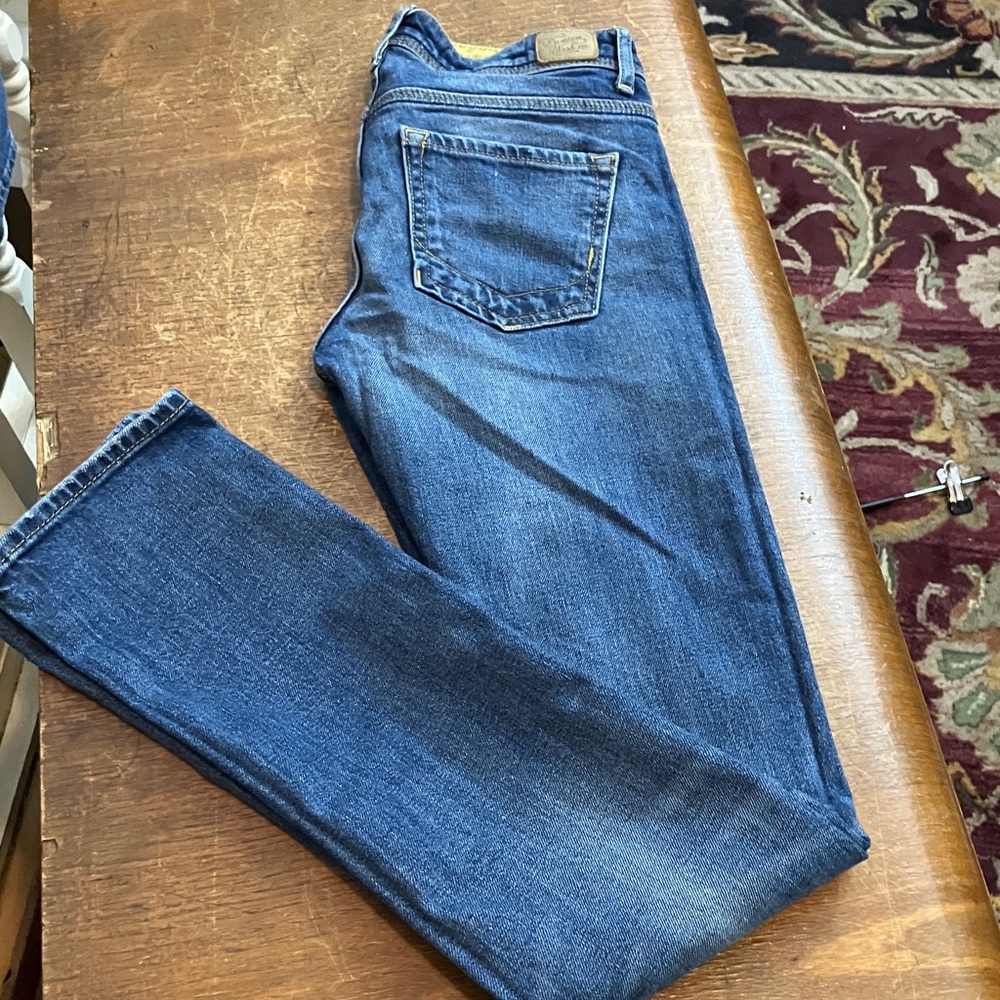 2/35$ Zara TRF Premium Wash Straight Leg Jeans – Size 24 / 2